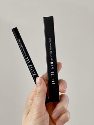씨스터앤 퍼펙트 엣지 브러쉬 펜 라이너 2종 택 1 — 5점을 준 리뷰어가 2021년 12월 올린 사용 사진