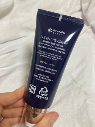 아이앤립 / EYENLIP 아이앤립 루센트 비비크림 2 Color — 5점을 준 리뷰어가 2021년 7월 올린 사용 사진