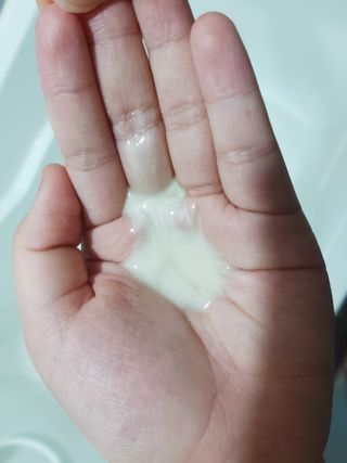 건선/아토피/트러블 두피 각질 케어 소리온 샴푸&플루이드 Shampoo & Fluid — 5점을 준 리뷰어가 2022년 3월 올린 사용 사진