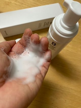 블룸비 거품 두피 샴푸 — 5점을 준 리뷰어가 2022년 9월 올린 사용 사진