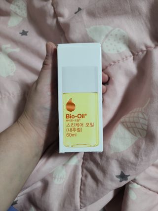 바이오오일 [바이오-오일] 스킨케어 오일 내추럴 60ml — 5점을 준 리뷰어가 2021년 11월 올린 사용 사진