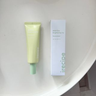아이레시피 마일드시카 브라이트닝 업 선스크린 SPF50+ PA++++ — 5점을 준 리뷰어가 2023년 6월 올린 사용 사진