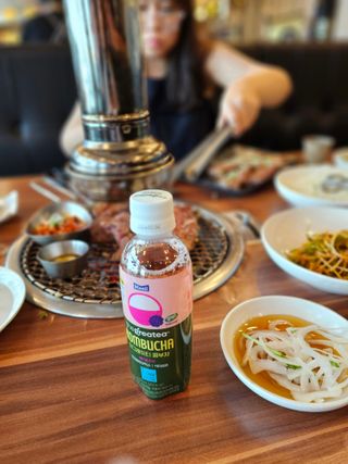 더그레잇티 콤부차 [매일유업] 더그레잇티 44kcal 콤부차 300ml *12개입 (오리지널 6개+베리리치 6개) — 5점을 준 리뷰어가 2023년 8월 올린 사용 사진
