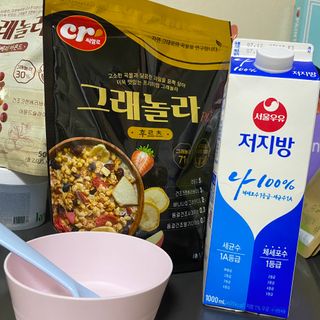 씨알푸드 씨알로 그래놀라 2종 후르츠+크랜베리 아몬드 — 4.5점을 준 리뷰어가 2022년 7월 올린 사용 사진