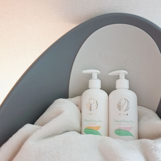 mom e 맘이 내추럴 베이비 케어 샴푸앤바스+로션 — 5점을 준 리뷰어가 2021년 1월 올린 사용 사진