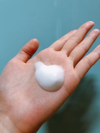 [바이로담] 저자극 약산성버블 폼 폼클렌징 150ml — 5점을 준 리뷰어가 2021년 3월 올린 사용 사진