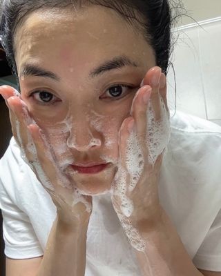 청담로즈 로즈블랑 화이트닝 올인원 퍼펙트 클렌저 — 5점을 준 리뷰어가 2023년 7월 올린 사용 사진