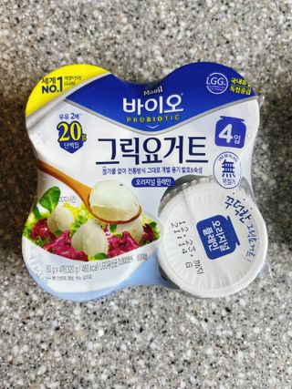 매일바이오 그릭요거트 오리지널 플레인 4개, 로스터리 커피믹스 4개 — 4점을 준 리뷰어가 2021년 12월 올린 사용 사진