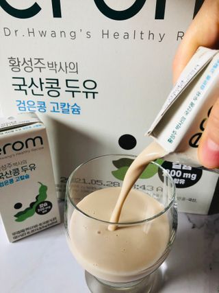 이롬 erom 황성주박사의 국산콩 두유 검은콩 고칼슘 — 5점을 준 리뷰어가 2020년 12월 올린 사용 사진
