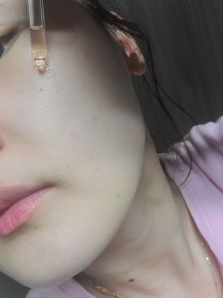 피지오겔 사이언수티컬즈 더 링클-스탑 백 앰플 세럼 — 5점을 준 리뷰어가 2022년 4월 올린 사용 사진
