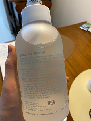 아미퓨어 [라이브] 피부장벽 강화를 위한 머랭 버블 클렌저 천연계면활성제로 온가족 사용가능 — 5점을 준 리뷰어가 2021년 7월 올린 사용 사진