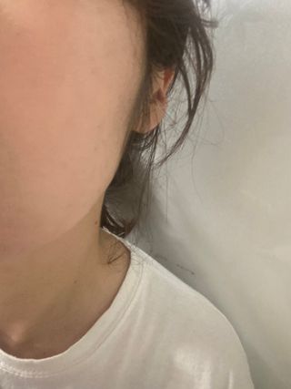 위뜨 글로시 레이어 쿠션 — 5점을 준 리뷰어가 2022년 7월 올린 사용 사진