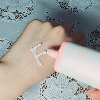 [후르디아] 모공블러 비건 선 프라이머 — 5점을 준 리뷰어가 2022년 6월 올린 사용 사진