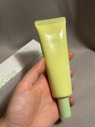 아이레시피 마일드시카 브라이트닝 업 선스크린 SPF50+ PA++++ — 5점을 준 리뷰어가 2023년 5월 올린 사용 사진
