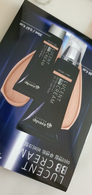 아이앤립 / EYENLIP 아이앤립 루센트 비비크림 2 Color — 5점을 준 리뷰어가 2021년 7월 올린 사용 사진
