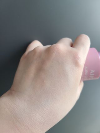 AHC 아우라 시크릿 톤업 벨벳 — 5점을 준 리뷰어가 2021년 4월 올린 사용 사진