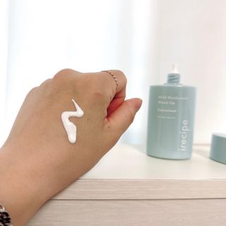 아이레시피 마일드 히알루로닉 모이스트 업 선스크린 SPF50+ PA++++ — 5점을 준 리뷰어가 2023년 6월 올린 사용 사진