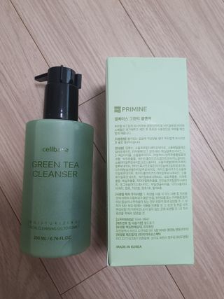 프리마인 메이크업과 들뜨는 각질까지 한방에 깐달걀로! 순하기까지한 셀베이스 그린티클렌저(200ml) — 5점을 준 리뷰어가 2023년 2월 올린 사용 사진