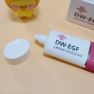 이지듀 DW-EGF 크림 다이브좀_콜라겐이 쏙쏙, 탄력피부로 다이빙 — 5점을 준 리뷰어가 2021년 2월 올린 사용 사진