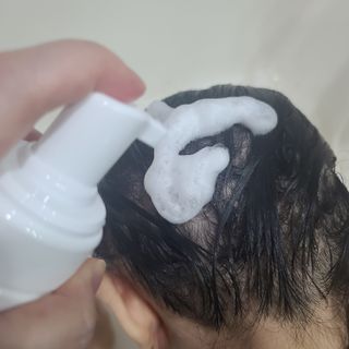블룸비 거품 두피 샴푸 — 5점을 준 리뷰어가 2022년 9월 올린 사용 사진
