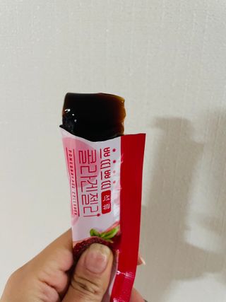 헬스업_쁘띠쁘띠석류콜라겐젤리_20g x 14포 — 5점을 준 리뷰어가 2020년 12월 올린 사용 사진