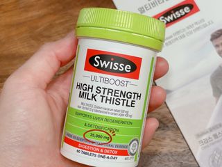 Swisse 스위스 고함량 밀크씨슬 35,000mg 60정 — 5점을 준 리뷰어가 2021년 11월 올린 사용 사진