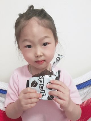롯데제과 까망카스타드 더블초코 — 5점을 준 리뷰어가 2021년 5월 올린 사용 사진