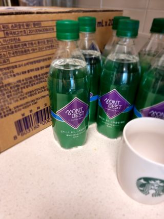 몽베스트 Montbest with Sparkling water Plain 20병 — 5점을 준 리뷰어가 2021년 11월 올린 사용 사진