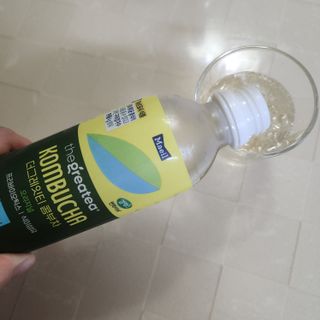 더그레잇티 콤부차 [매일유업] 더그레잇티 44kcal 콤부차 300ml *12개입 (오리지널 6개+베리리치 6개) — 5점을 준 리뷰어가 2023년 7월 올린 사용 사진