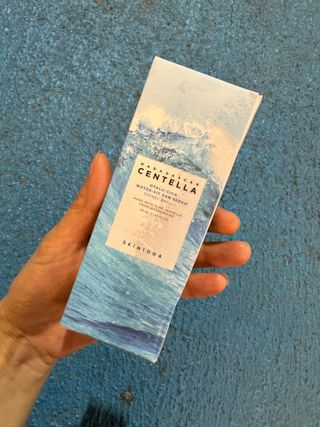 [스킨1004] 마다가스카르 센텔라 히알루-시카 워터핏 선세럼 50ml — 5점을 준 리뷰어가 2024년 5월 올린 사용 사진