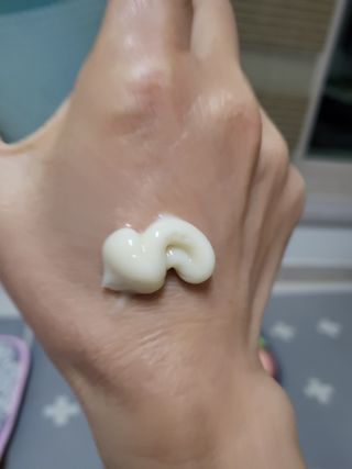 [후르디아] 올리브영 저자극 비건바디로션 — 5점을 준 리뷰어가 2023년 2월 올린 사용 사진