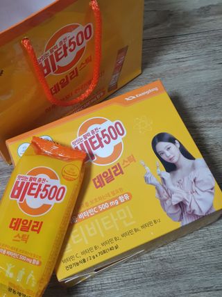 광동제약 [광동] 비타500데일리스틱 70포X2개 + 뚱랑이엽서 + 쇼핑백 증정 — 5점을 준 리뷰어가 2022년 1월 올린 사용 사진