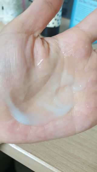 아미니 블루테라 바디로션 — 5점을 준 리뷰어가 2021년 7월 올린 사용 사진