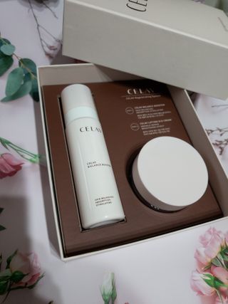 프리마인 바르기만 하면 철벽 스킨케어+24시간 마스크팩 효과. 셀라브 리제너레이팅 시스템 부스터+크림 세트 — 5점을 준 리뷰어가 2023년 7월 올린 사용 사진