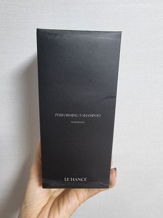 르핸스 퍼포밍 5 샴푸 비반트 포렛/베티버 포그 — 5점을 준 리뷰어가 2022년 12월 올린 사용 사진