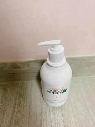 [닥터문] 프리미엄 알로에베라 선크림 500ml — 5점을 준 리뷰어가 2022년 6월 올린 사용 사진