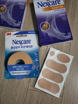 3M 넥스케어 물집방지쿠션테이프 1매 + 물집방지패드 10매 — 5점을 준 리뷰어가 2024년 4월 올린 사용 사진
