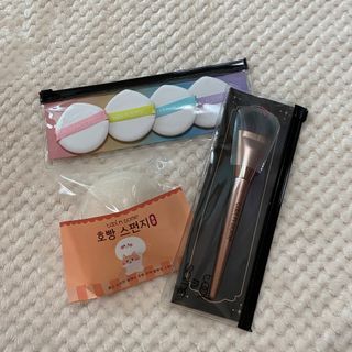 [툴앤썸] 메이크업 브러시로 바르고 호빵 스펀지로 클렌징하는 A-Z 뷰티툴 5종 — 5점을 준 리뷰어가 2021년 2월 올린 사용 사진
