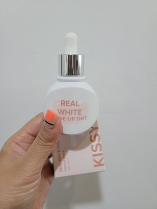 KISSY BAE 키시베이 키시베이 리얼화이트 톤업틴트 — 5점을 준 리뷰어가 2021년 8월 올린 사용 사진