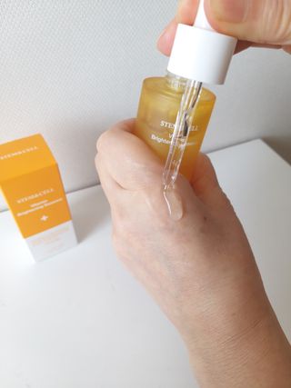 체르엠 스템앤셀 비타민 브라이트닝 에센스 30ml 1개 — 5점을 준 리뷰어가 2021년 9월 올린 사용 사진