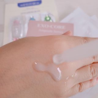 나우 [리브엠] 123억개 엑소좀으로 채운 눈부신 광채, 엑소코어 화이트닝 텐션 앰플 — 5점을 준 리뷰어가 2023년 9월 올린 사용 사진