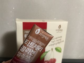 자연에온 가득담은 몽모랑시 타트체리 콜라겐 젤리스틱 — 4점을 준 리뷰어가 2021년 1월 올린 사용 사진