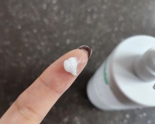유이크 바이옴 레미디 바디 로션 — 5점을 준 리뷰어가 2022년 11월 올린 사용 사진