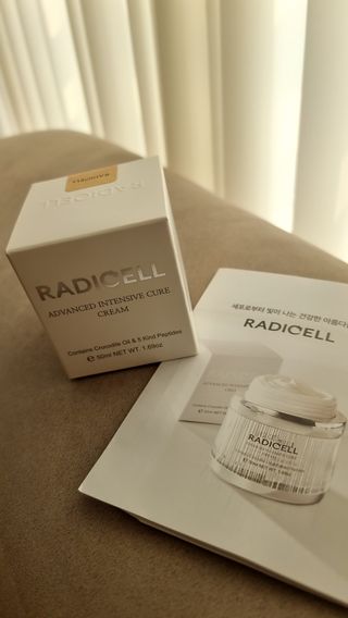 소담스퀘어 상암 라디셀 인텐시브 큐어 크림 50ml — 5점을 준 리뷰어가 2022년 11월 올린 사용 사진