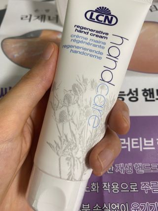 LCN(엘씨엔) LCN 리제너러티브 핸드크림 75ml 주름개선 고보습 재생핸드크림 — 5점을 준 리뷰어가 2022년 7월 올린 사용 사진