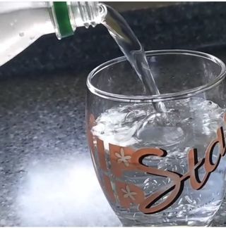 몽베스트 Montbest with Sparkling water Plain 20병 — 4점을 준 리뷰어가 2022년 5월 올린 사용 사진