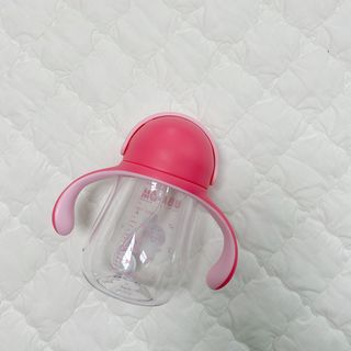 유비맘 트라이탄 코니빨대컵_컬러 랜덤 발송 — 5점을 준 리뷰어가 2020년 12월 올린 사용 사진