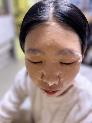 세뚜아(Cettua) [세뚜아] 모이스처 밸런싱 페이셜 마스크 Cettua Moisture Balancing Facial Mask 5매 — 5점을 준 리뷰어가 2024년 1월 올린 사용 사진