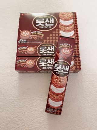 롯데제과 롯샌 카페크런치 — 4점을 준 리뷰어가 2021년 10월 올린 사용 사진