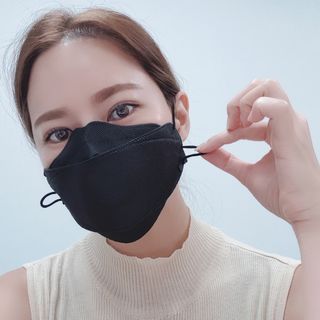 에버그린 순면 끈조절 KF80 마스크 - 화이트/블랙 컬러 대형 - 10매 — 5점을 준 리뷰어가 2021년 7월 올린 사용 사진
